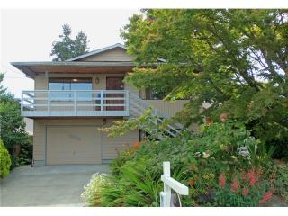 10018 44 Ave, Seattle WA  98146-1643 exterior