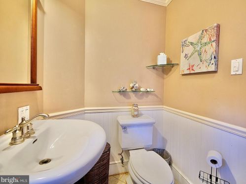 31 Glen Riddle Rd, Media PA 19063-5228 exterior