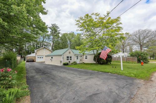 8 Ripley St, Concord, NH 03301-5249