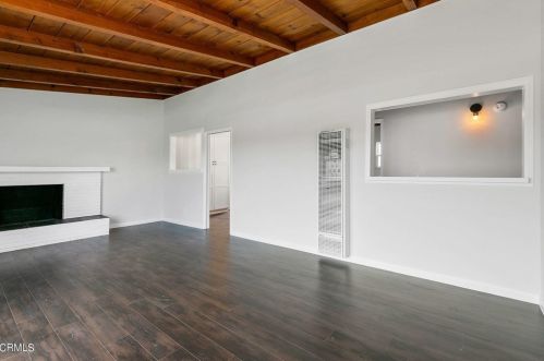 974 Orange Dr, Oxnard CA  93036-1834 exterior