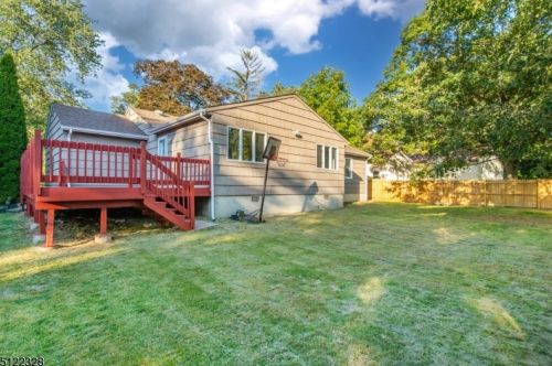 93 Irving Ave, Livingston NJ  07039-2947 exterior