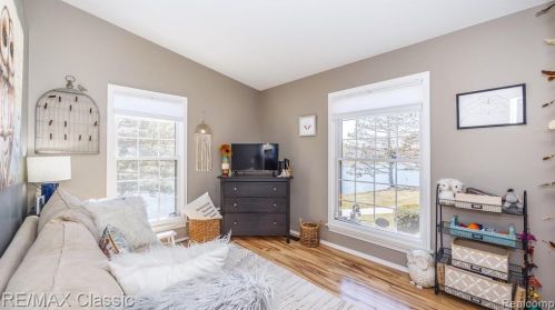 22158 Edgewater, Novi MI  48375-5014 exterior