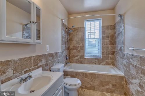 5111 Greene St, Philadelphia PA 19144-2941 exterior