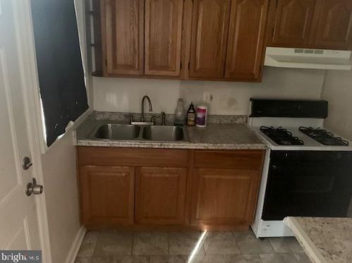 204 53rd St, Washington DC  20019-6618 exterior