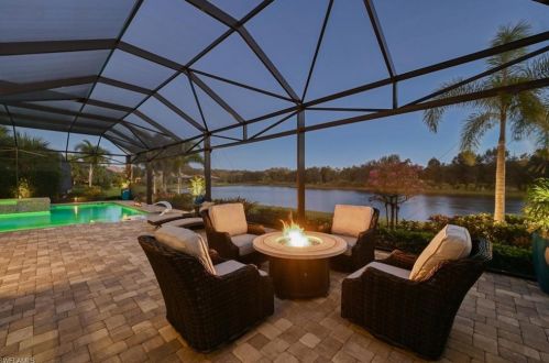 11986 Maidstone Ct, Naples FL 34120-4645 exterior