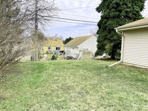 3934 56th St, Milwaukee, WI 53220-2633