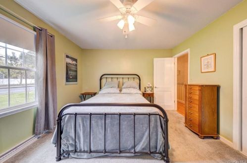 306 Spackenkill Rd, Poughkeepsie NY 12603-5318 exterior