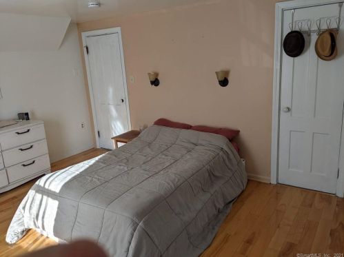 30 Church St, Seymour CT 06483-2503 exterior