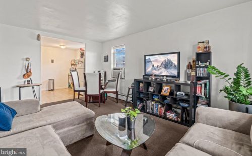 6840 Large St, Philadelphia PA 19149-2109 exterior