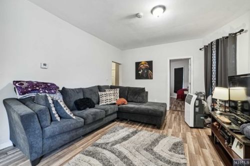 262 Seymour Ave, Newark NJ  07112-1633 exterior