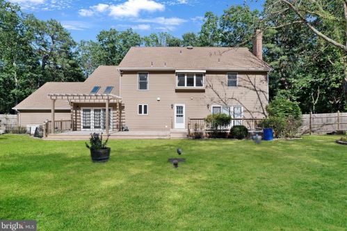 1 Madison Ct, Southampton NJ  08088-9046 exterior