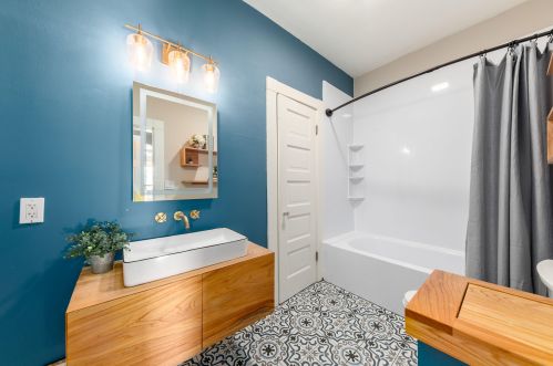 1604 60th St, Milwaukee WI  53214-5131 exterior