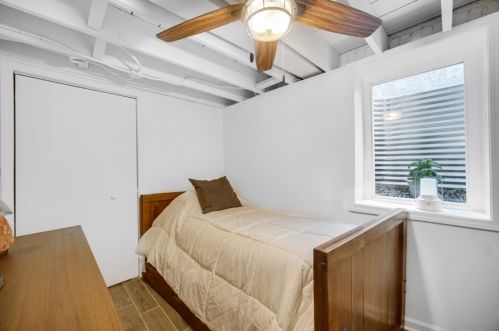 6343 Legett Ave, Chicago IL 60646-4231 exterior