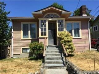 514 86 St, Seattle WA  98115-3525 exterior