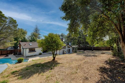 7120 Pine View Dr, Folsom, CA 95630-1928