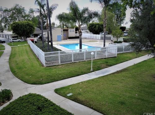 581 Charwood Ct, Brea CA 92821-2725 exterior