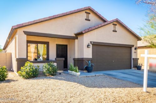 1207 Carson Rd, Phoenix AZ 85041-6615 exterior