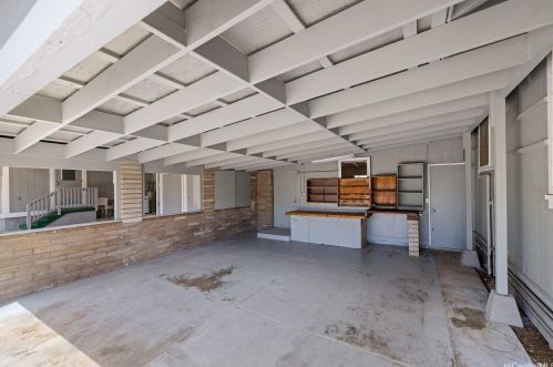 370 Elelupe Rd, Honolulu HI 96821-2248 exterior