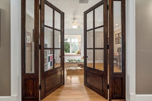 3819 Leona St, Tampa FL 33629-7823 exterior