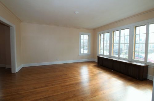 5818 Kingsdale Ave, Chicago, IL 60646-6625