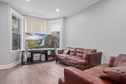 2710 Lawndale Ave, Chicago IL 60655-3312 exterior