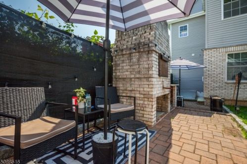 221 Myrtle Ave, Irvington NJ  07111-2657 exterior