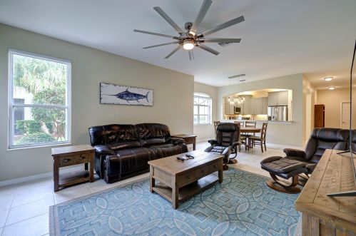 403 Southstar Dr, Fort Pierce FL 34949-9121 exterior