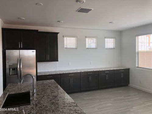 1085 Thompson Way, Chandler AZ  85286-6472 exterior