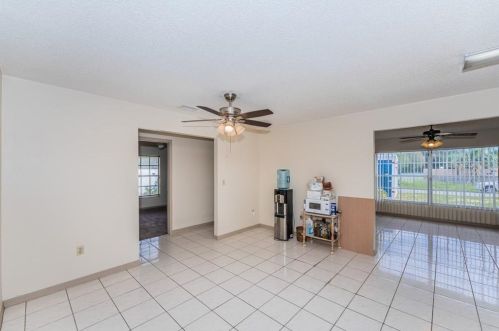 6820 Thatcher Ave, Tampa FL 33614-3823 exterior