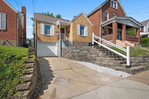 3005 Hazelhurst Ave, Pittsburgh, PA 15227-4206