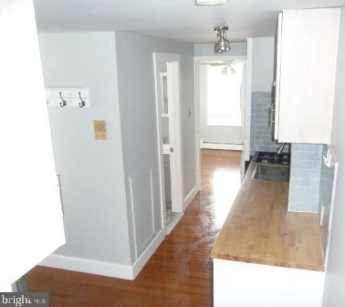 324 18 St, Philadelphia PA 19140-1014 exterior