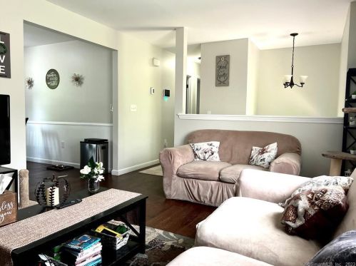 33 Clover Ct, Killingly CT 06241-1228 exterior