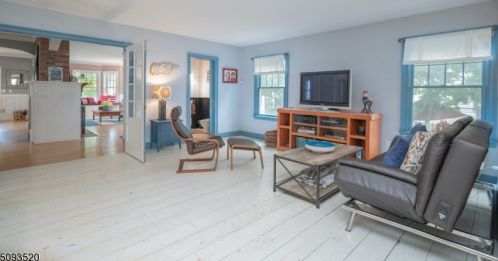 202 Lorraine Ave, Montclair NJ 07043-1915 exterior