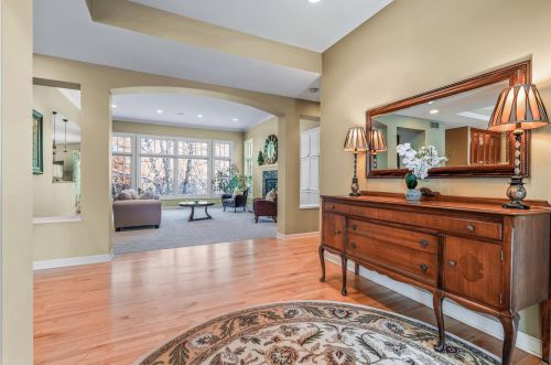 3211 Crestmoor Dr, Saint Paul MN 55125-5010 exterior