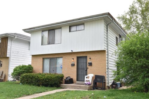 5826 93rd St, Milwaukee, WI 53225-2713