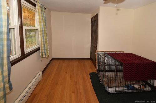 523 Taylor St, Vernon CT 06066-5231 exterior