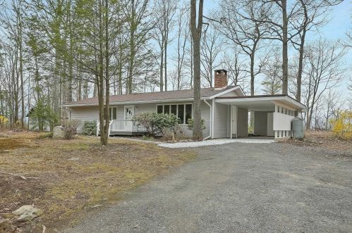37 Emperor Ln, Montgomery NY  12549-1919 exterior