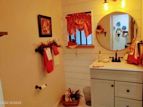 225 Mora Dr, Green Valley AZ 85614-4318 exterior