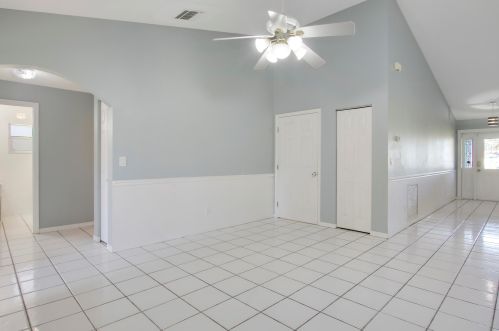 310 Rosewood Dr, Fort Pierce FL  34947-3424 exterior