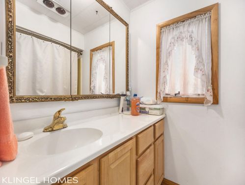 870 Norton Ave, Meskegon MI 49441-4284 exterior