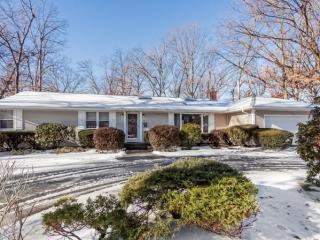 206 Bel Air Dr, Springfield, MA 01106-2730