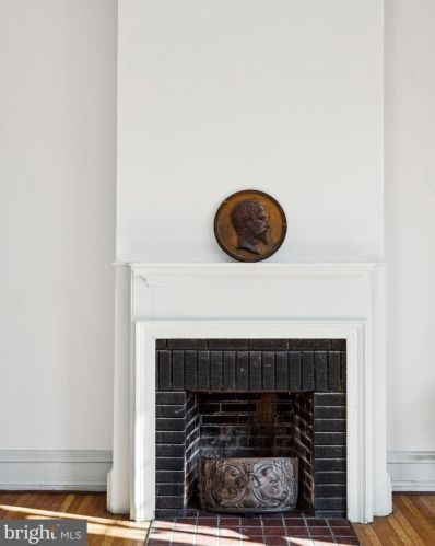 2322 Delancey Pl, Philadelphia PA 19103-6407 exterior