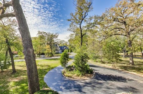 333 Ferndale Ave, Elmhurst, IL 60126-2101