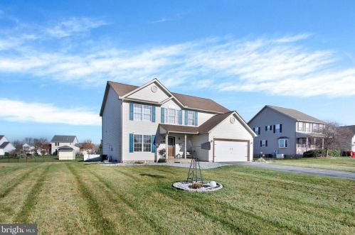 36 Preakness St, Hanover, PA 17331-7797