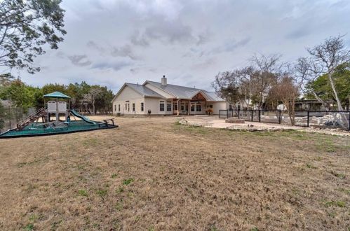 1105 Crystal Crk Dr, Austin TX 78746-4728 exterior