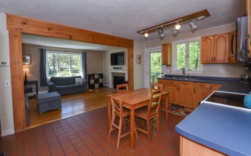 183 Main St, Plaistow NH 03865-3034 exterior