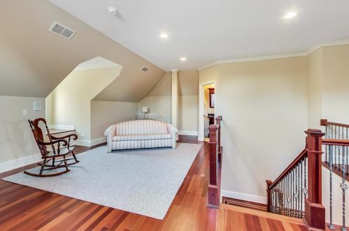 642 Euclid Ave, Elmhurst IL 60126-4338 exterior