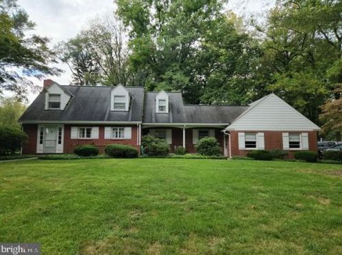 26 Conestoga Woods Rd, Lancaster, PA 17602-3866