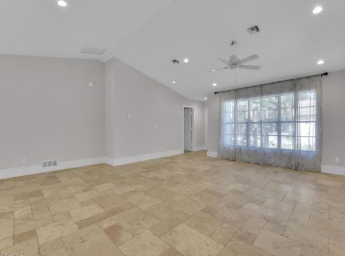 5840 Copper Leaf Ln, Naples FL 34116-6716 exterior