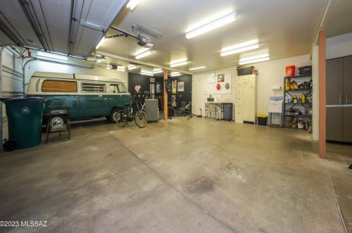 3865 Tanuri Dr, Tucson AZ 85750-1939 exterior